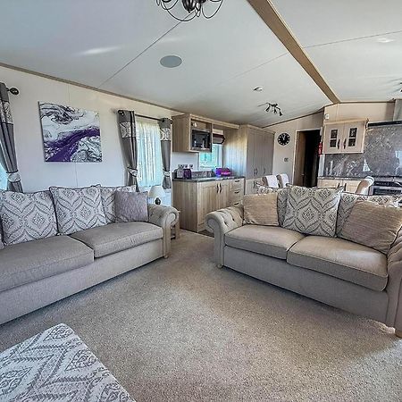 Beautiful Lodge At Manor Park In Hunstanton Ref 23018K Exterior foto
